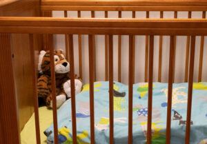 Waarom gaat je kind maar niet slapen? Waarom blijft het niet in zijn bed liggen? Je frustraties nemen elke minuut toe!